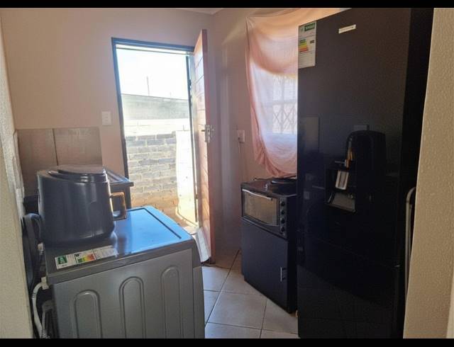 2 BEDROOM HOUSE FOR SALE IN EVATON WEST